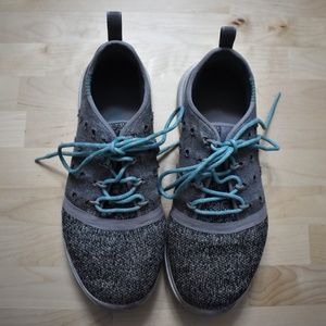 Under Armour Sneakers